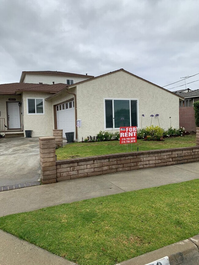 Foto del edificio - Lomita - Traditional Style - 4 bd / 2 ba H...