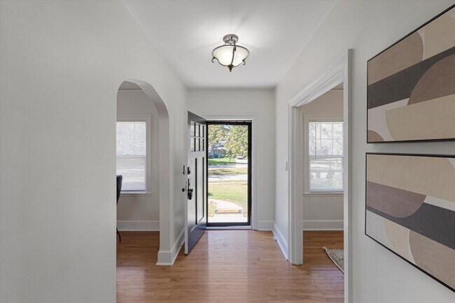 Photo - 6811 Minne Lusa Blvd House