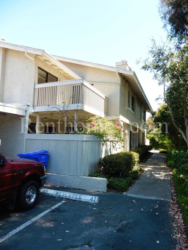 Building Photo - 3847 Camino Lindo