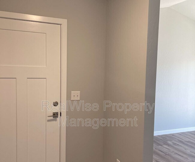 Foto del edificio - 224 Cheryl Ln
