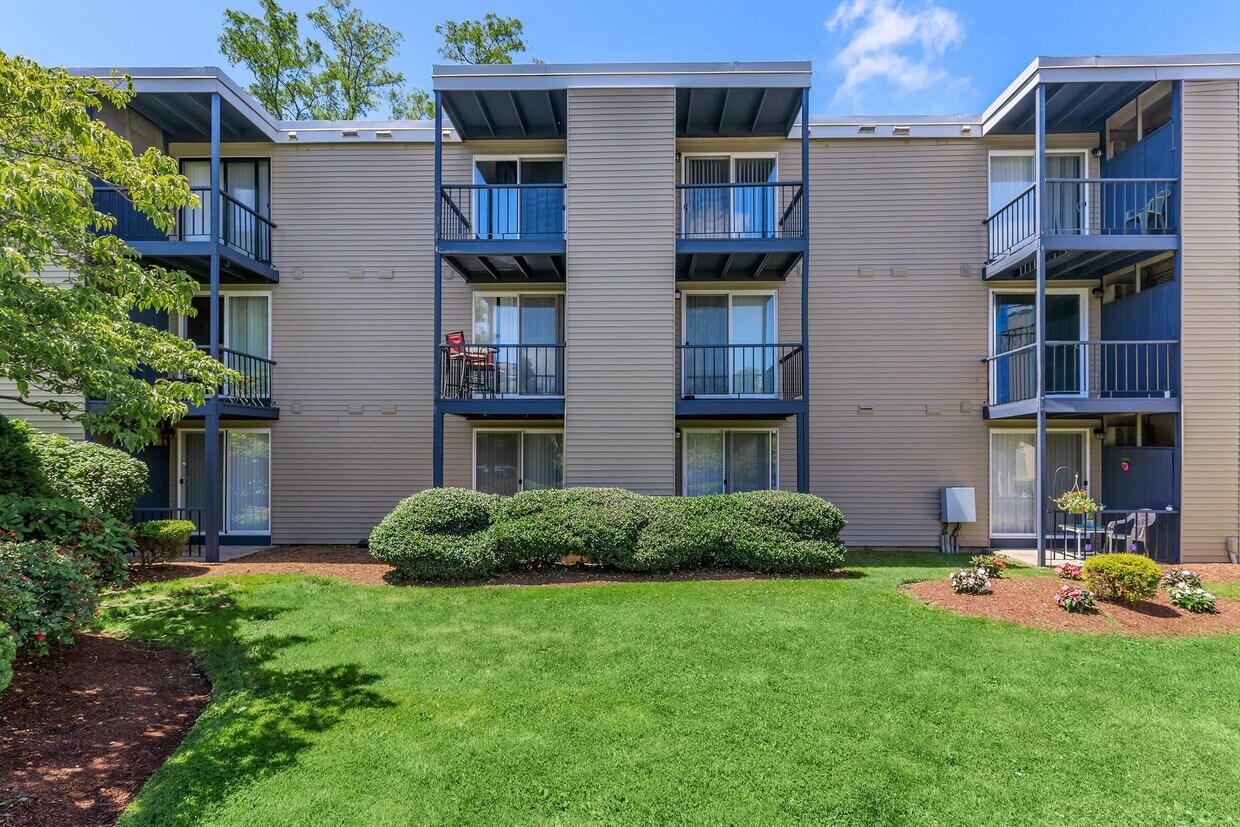 Autumn Ridge Apartments in East Haven, CT