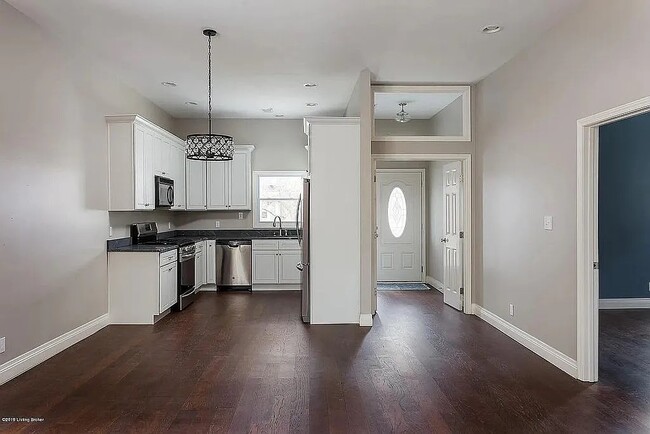 Kitchen - 1002 Sylvia St