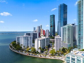 Building Photo - 1408 Brickell Bay Dr
