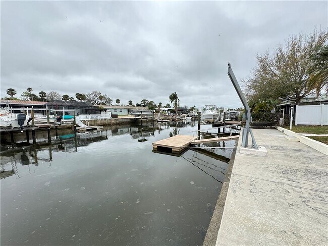 Foto del edificio - 4820 Shell Stream Blvd