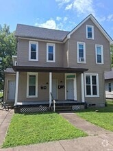 Building Photo - 125 E Riverside Dr