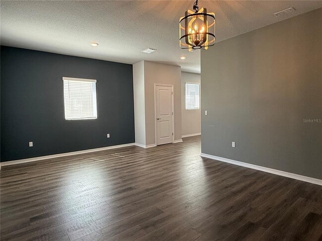 Foto del edificio - 2909 Deerberry Ln