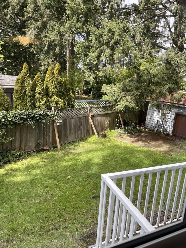 Building Photo - 410 Terrahue Rd