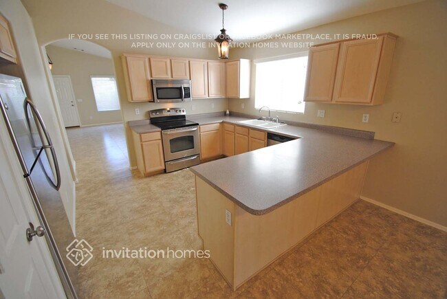 Foto del edificio - 10939 E Diamond Ave