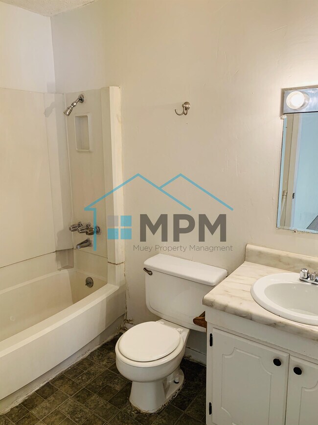 Foto del edificio - 24 Briarwood Cir