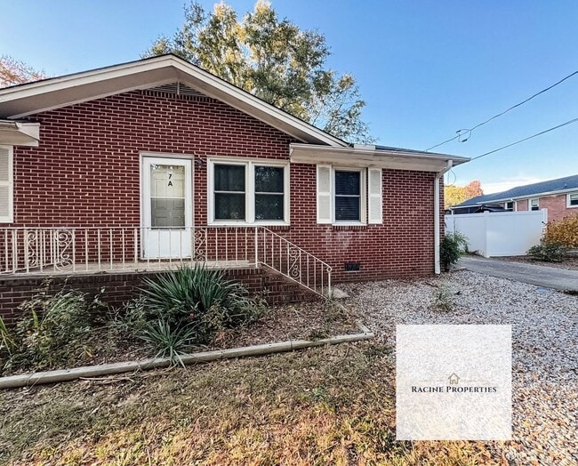 Foto del edificio - 7 Bristol Dr