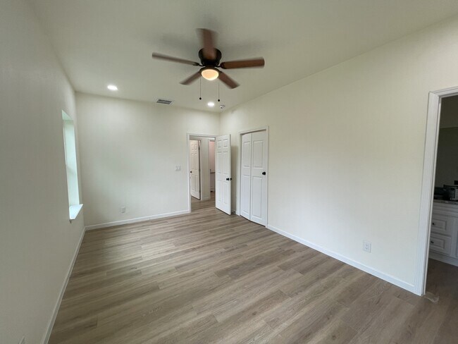 Photo - 610 Pecan Valley Dr House