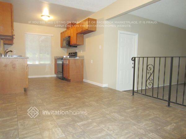Building Photo - 1249 Metten Ave