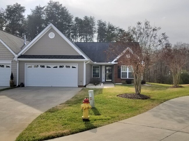 Foto del edificio - 108 Brae Creek Ct