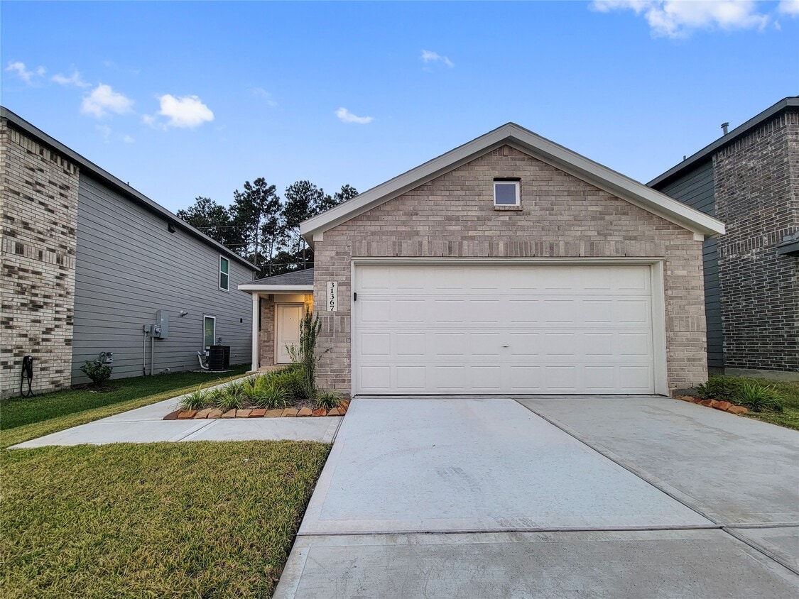 Primary Photo - 31367 Black Cherry St