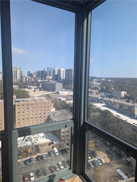 Foto del edificio - 2870 Pharr Ct S Northwest