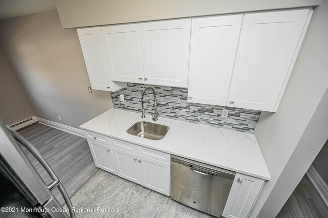 Building Photo - 59 Stonehurst Blvd