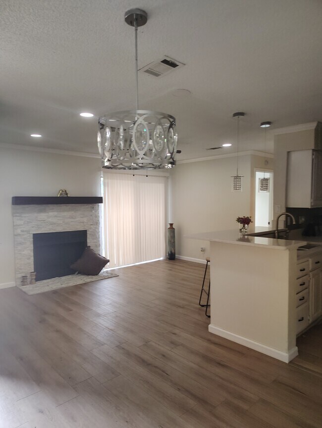 Foto del edificio - 1208 Calico Ln