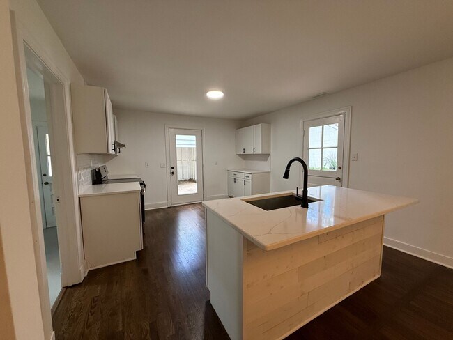 Foto del edificio - 2707 Jimmy Winters Rd