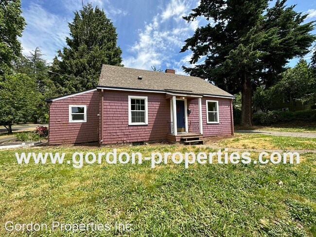 Building Photo - 3 br, 1 bath House - 5806 SE Cesar E Chave...