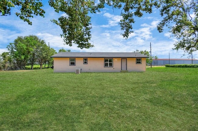 Building Photo - 1030 San Felipe Rd