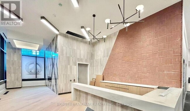 Building Photo - 35 Parliament St