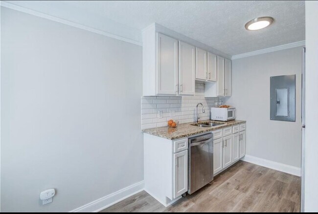 Foto del edificio - 2340 Beaver Ruin Rd