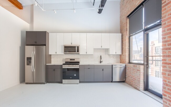 Foto del edificio - 215 N Racine Ave