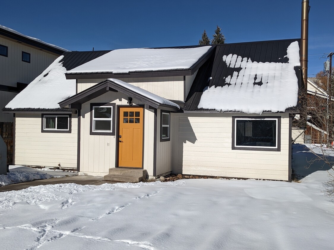 Front of house - 38 Logan Ave