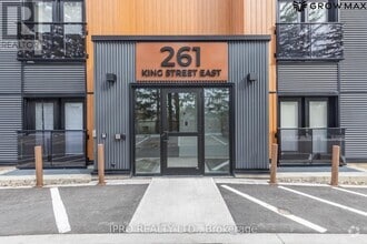 Building Photo - 261-202261 King St E
