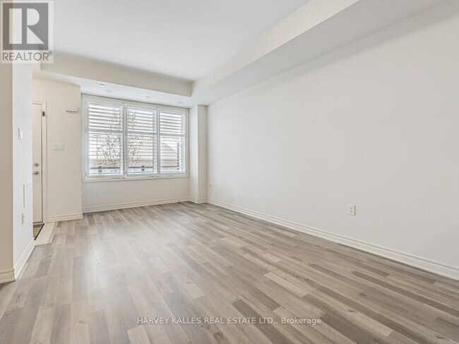 Photo du bâtiment - 2255 McNab Ln