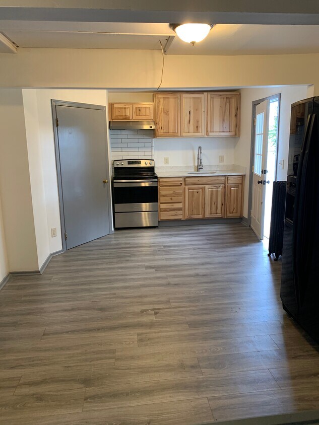 Foto principal - 124 Cedar St