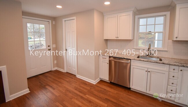 Foto del edificio - Freshly Renovated 3-Bedroom Home in King of Prussia