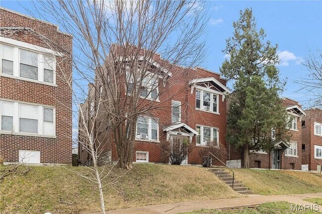 Building Photo - 4234 Dewey Ave