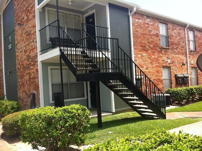 Foto del edificio - 8201 W Bellfort Ave