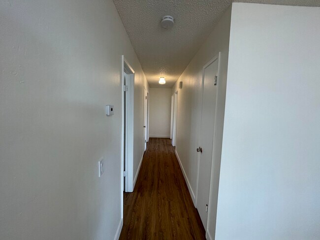 Foto del edificio - 3196 Crescent Ave
