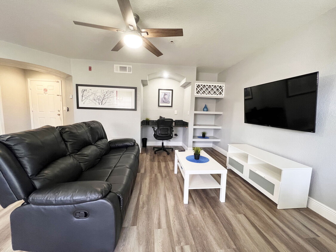 Foto principal - Westpointe Boulevard, Orlando, FL 32835 - ...