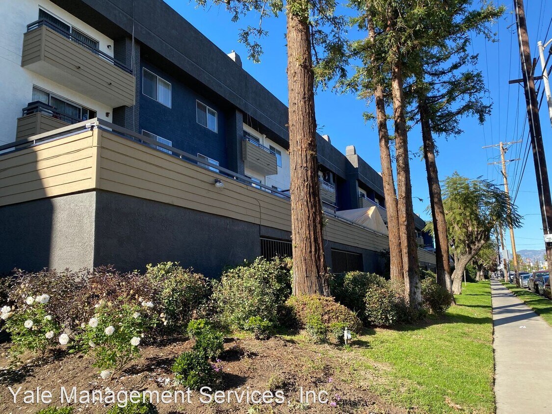 Foto principal - 6205 Woodman Ave
