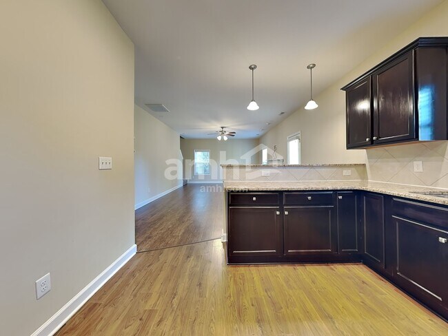 Building Photo - 524 McCarthy Dr