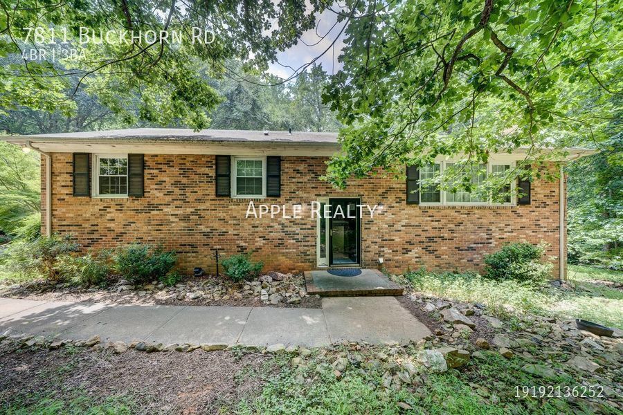 Foto principal - 7811 Buckhorn Rd., Hillborough, NC 27278 -...