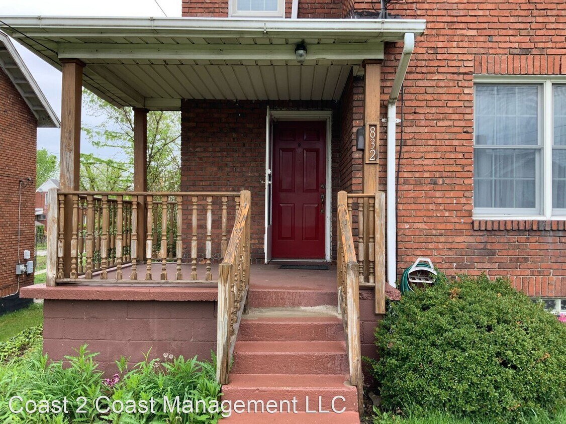 3 br, 1 bath House 832 Vankirk St House Rental in Clairton, PA