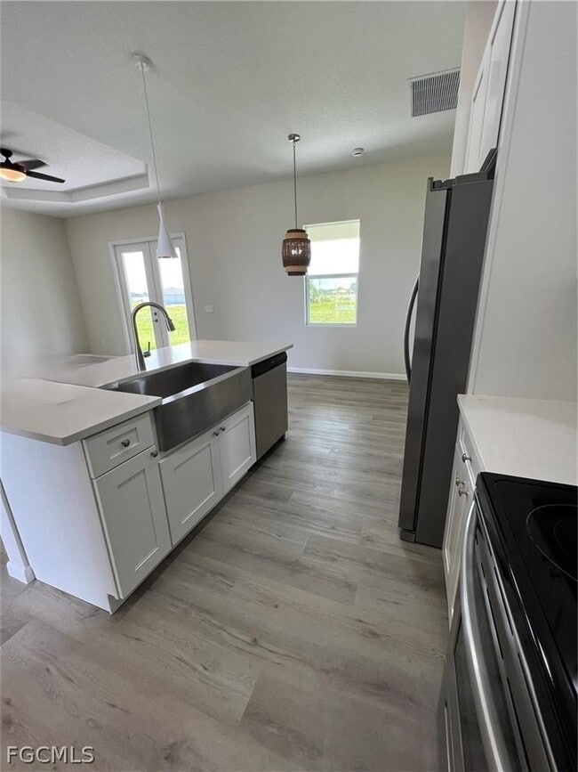 Building Photo - 1088 Saturn Ct