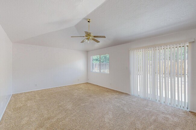 Building Photo - 1729 Chamisa Rd NE