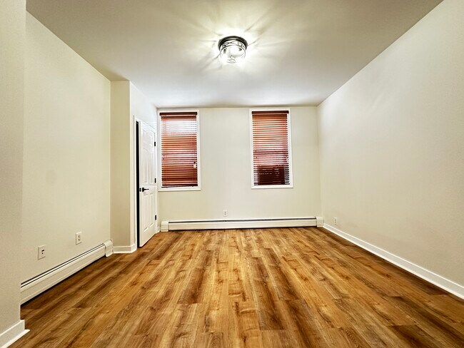 Sala de estar - 226 70th St