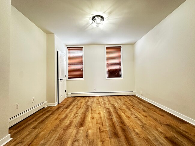 Living room - 226 70th St