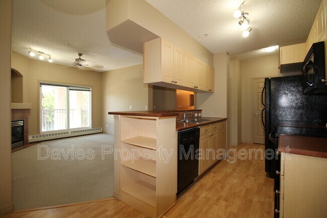 Photo du bâtiment - 5280 Terwillegar Blvd NW
