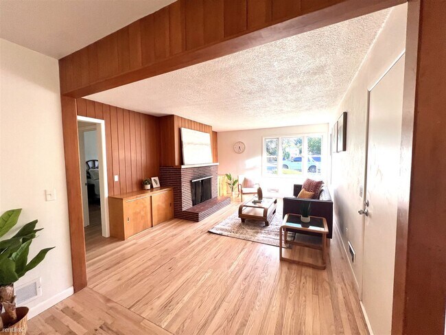 Foto del edificio - 5 br, 2 bath House - 12605 Southeast Ramon...