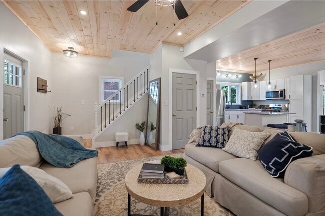 Foto del edificio - 899 Malvern Rd