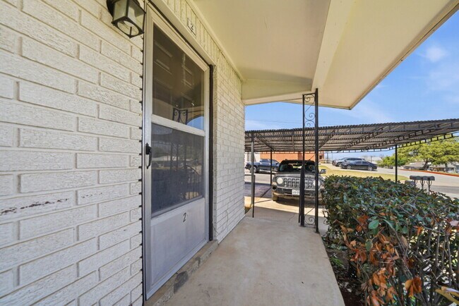 Foto del edificio - 204 W Lampasas St