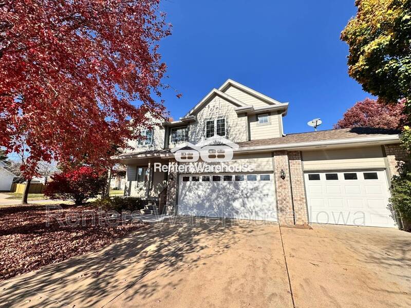 Primary Photo - 15187 Wildwood Dr