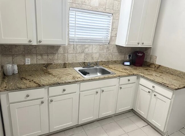 Photo - 6715 Mott Ave House